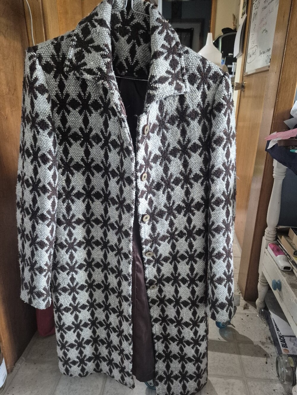 Womens Brown & White Patterned Button-Front Coat